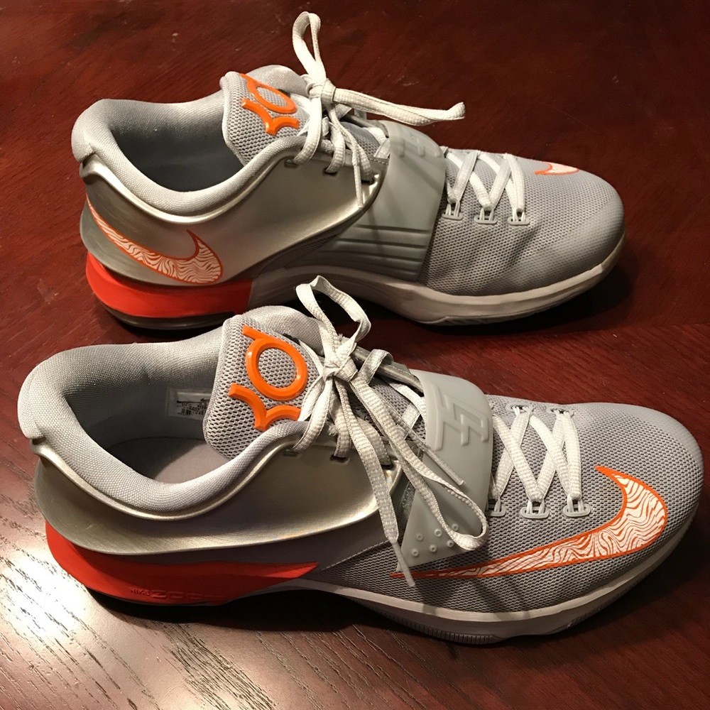 I am selling the Wild West KD’s (KD VII).